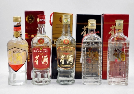 二手回收红董褐董白董3款90年代的老董酒分别多少钱一瓶，各自介绍与特点分析