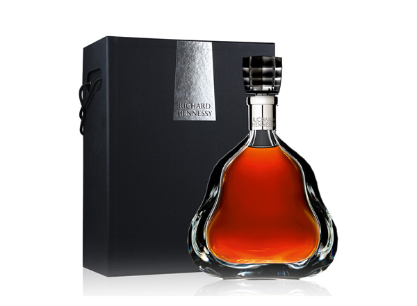 二手收购轩尼诗李察XO回收Hennessy洋酒干邑白兰地700ml
