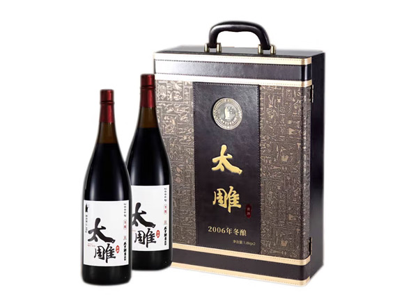 二手回收太雕黄酒咸亨酒店太雕黄酒2006年冬酿1.8KG*2礼盒装绍兴黄酒行情价格
